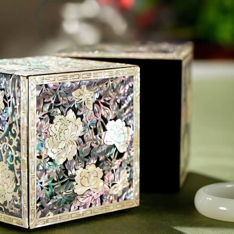 Handcrafted Jewelry Box with Inlaid Colored Shells QS13
