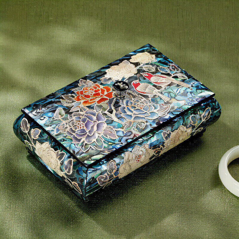 Handcrafted Jewelry Box with Inlaid Colored Shells QS17