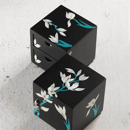Handcrafted Jewelry Box with Inlaid Colored Shells B051