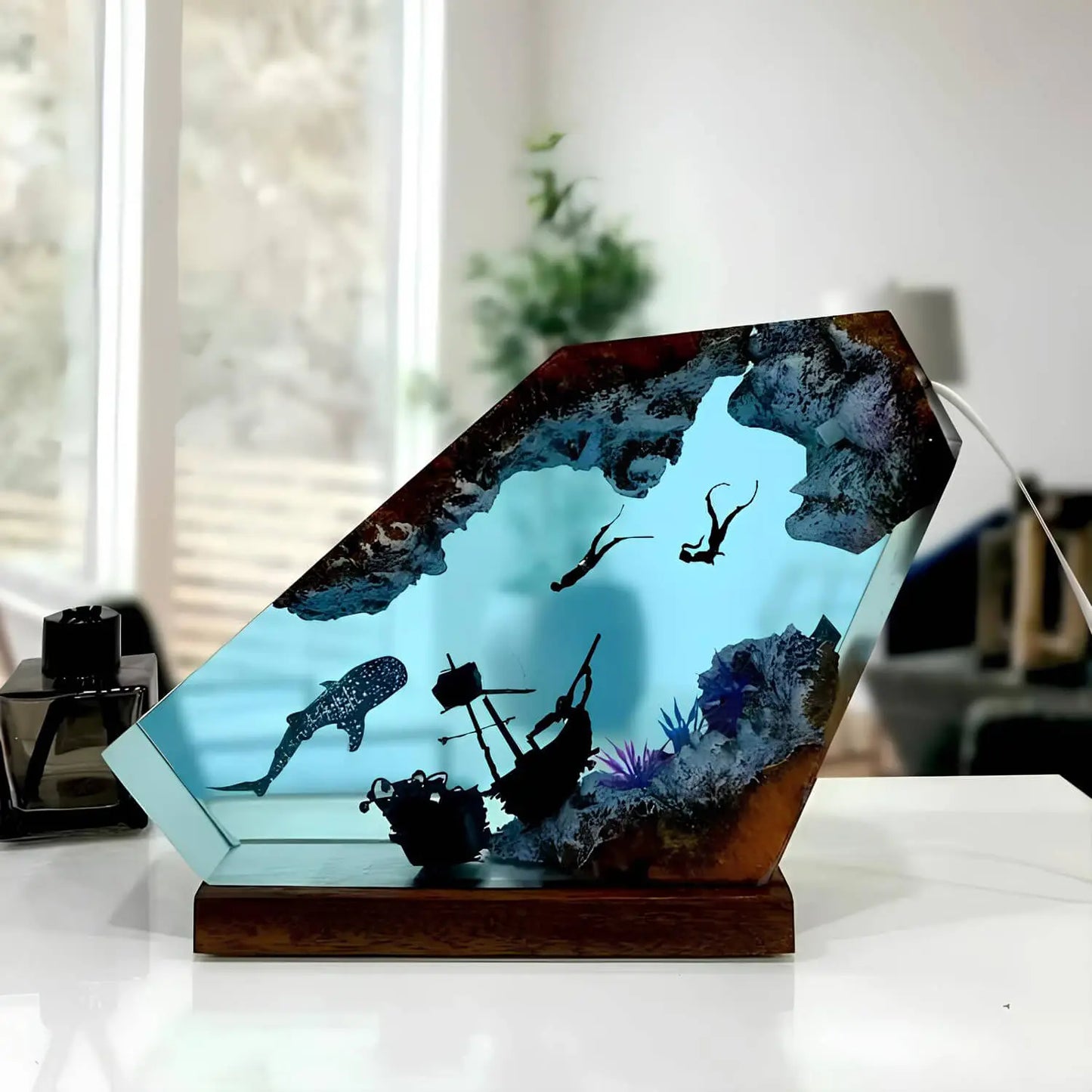 Seabed Exploration Organism Resin Table Light Creactive Art Decoration Lamp Diving Sunken Ship Theme Night Light  USB Charge