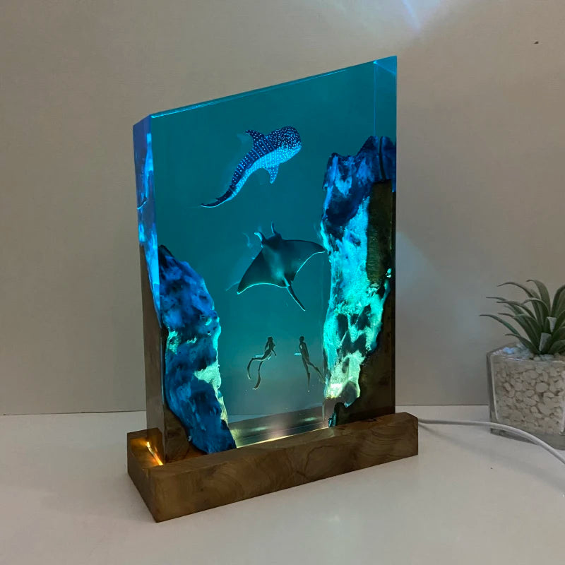 Whale Divers Organism Resin Table Light Creactive Art Decoration Lamp Abysmal Sea Theme Night Light  USB Charge